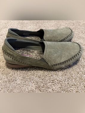 Skechers Alumni Memory Foam Slip On Shoes 49415W Moc Toe Women’s 10 Comfort
